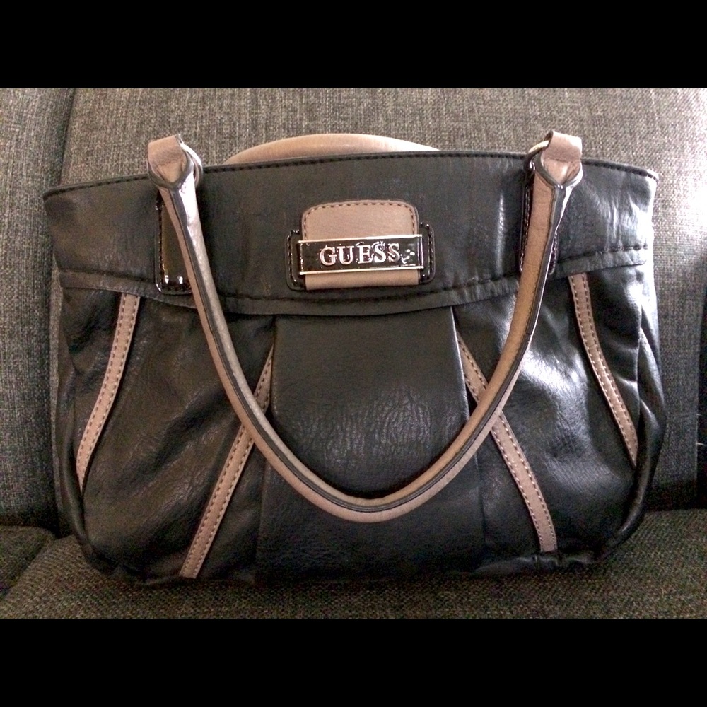 Guess purse NWOT
